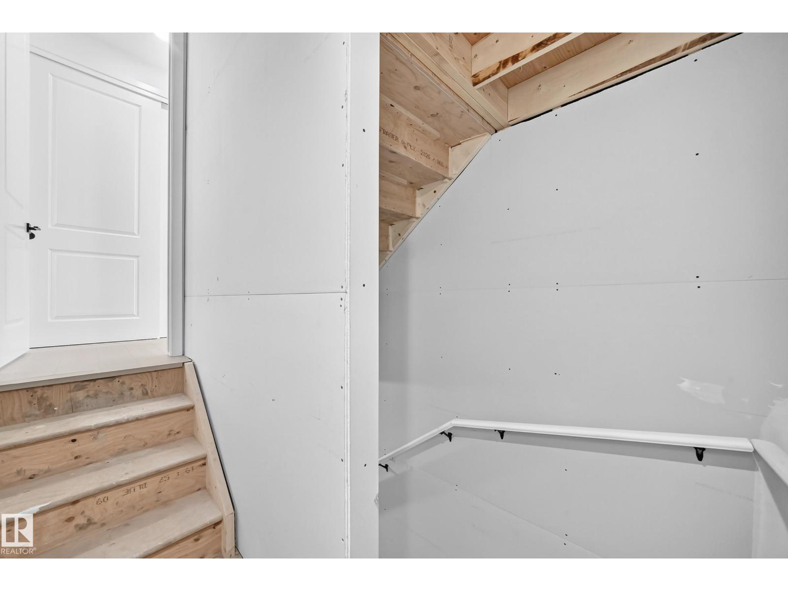 1512 205 St Nw Property Photo 54