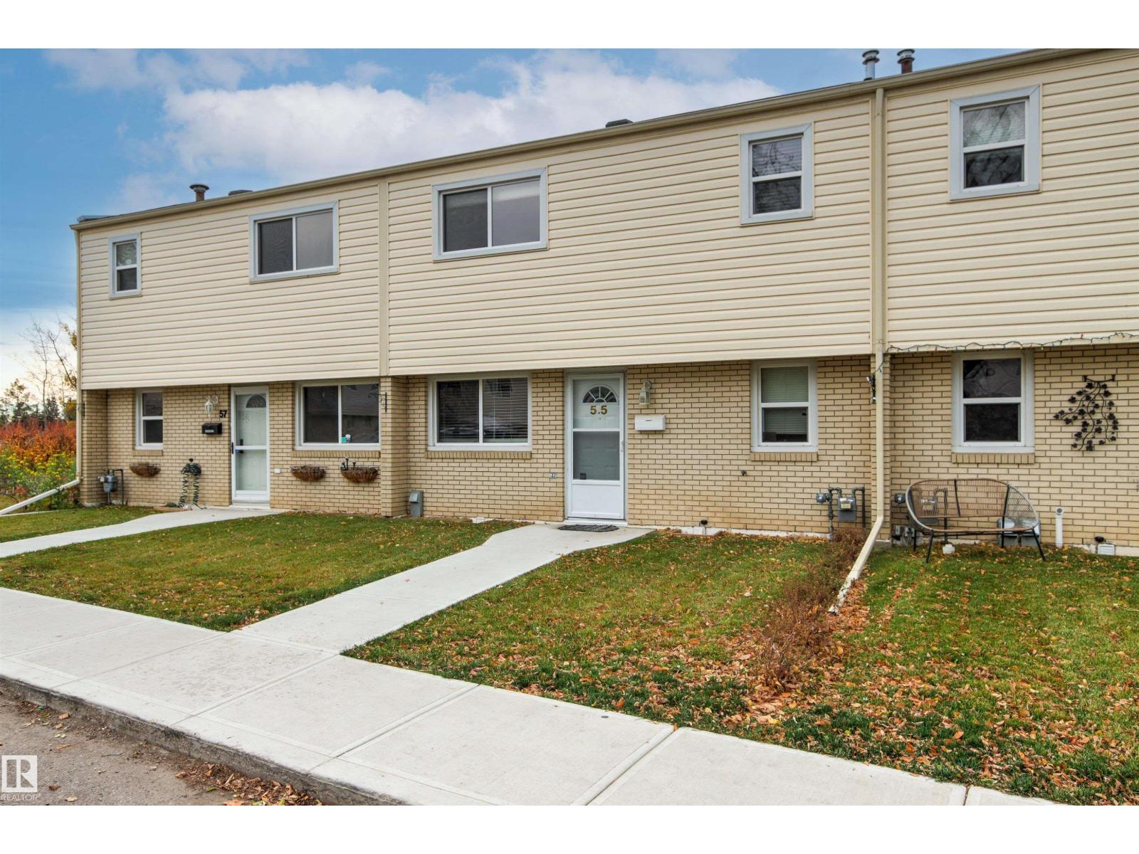 55 Royal Rd Nw Property Photo 1