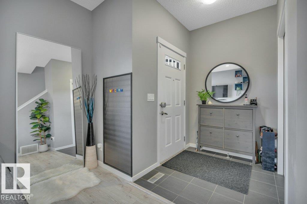 7435 181 Av Nw Property Photo 5