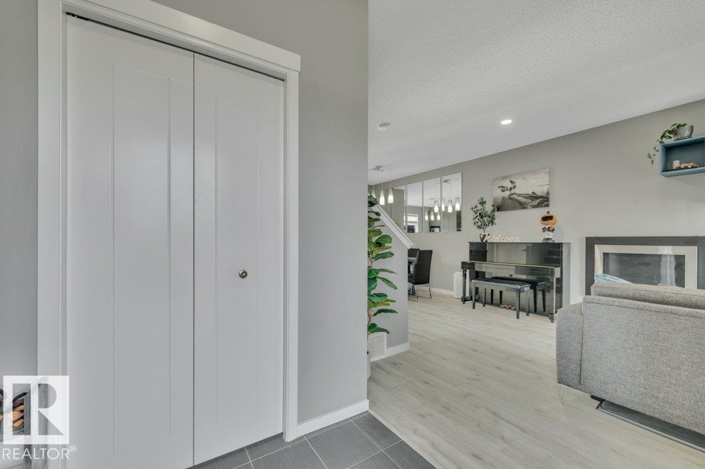 7435 181 Av Nw Property Photo 6