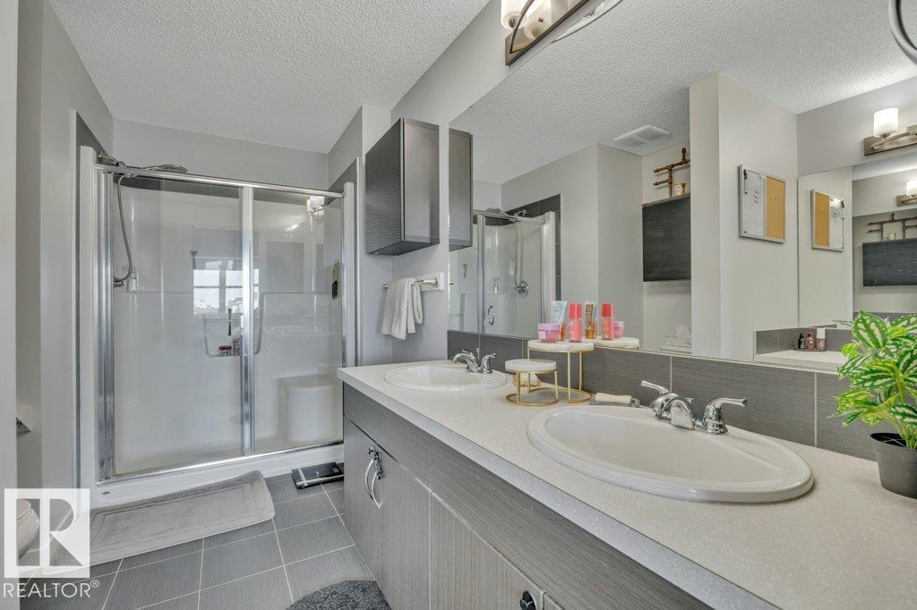 7435 181 Av Nw Property Photo 26