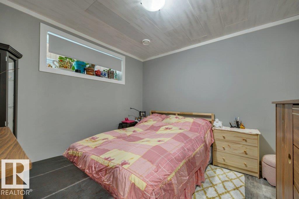 7435 181 Av Nw Property Photo 40