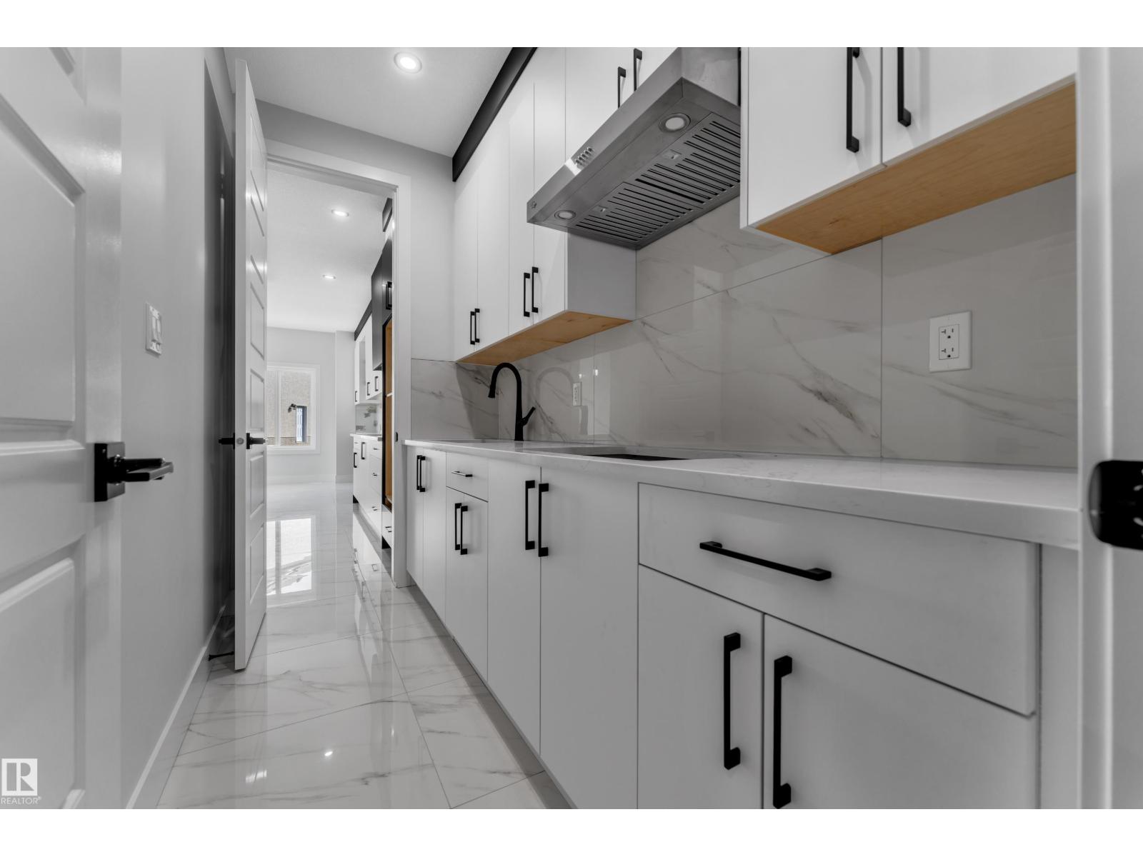 4311 36 St Property Photo 13
