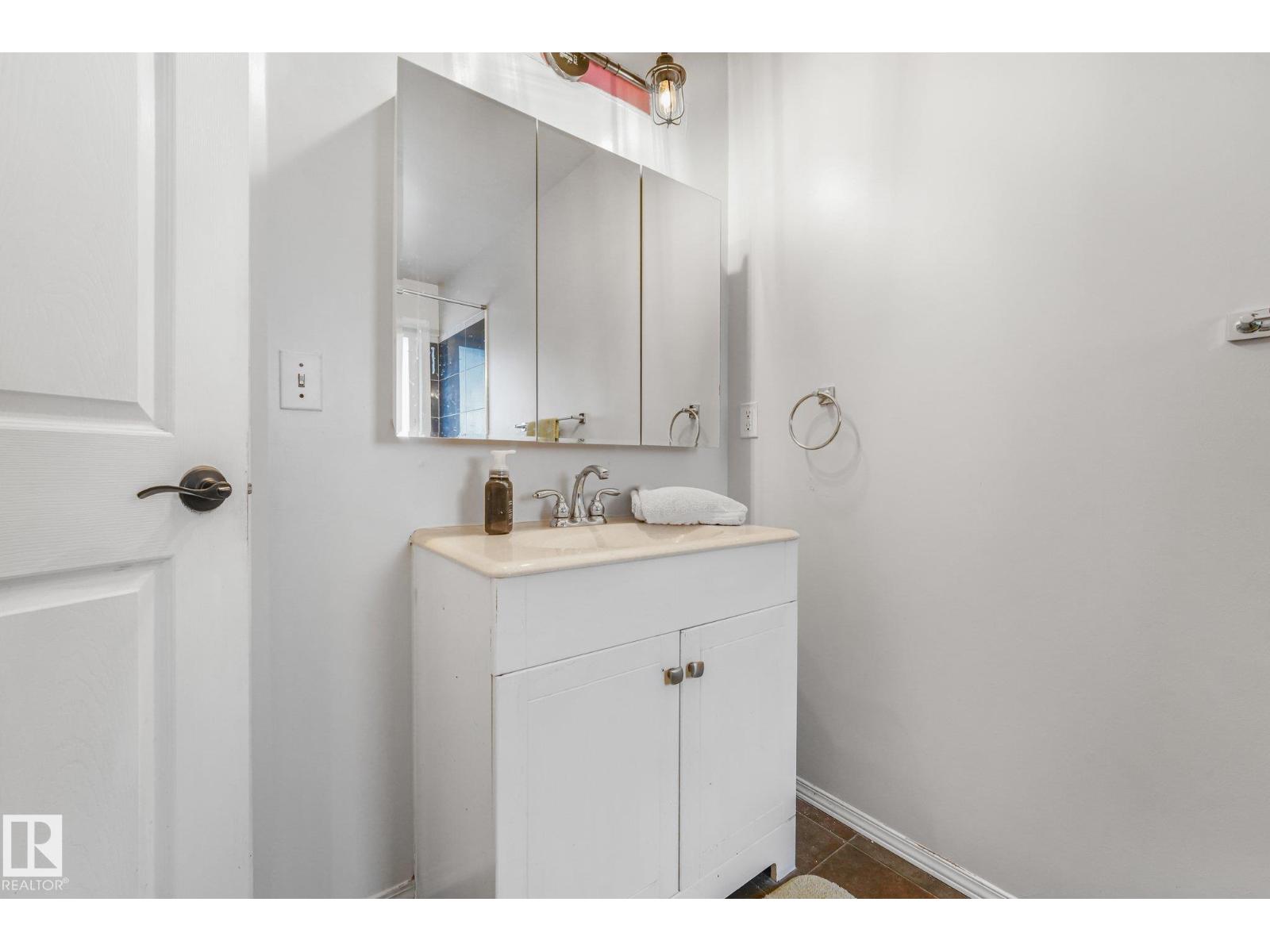 9617 151 St Nw Property Photo 36