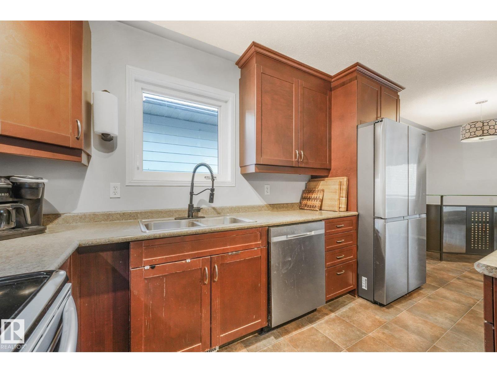 9617 151 St Nw Property Photo 44