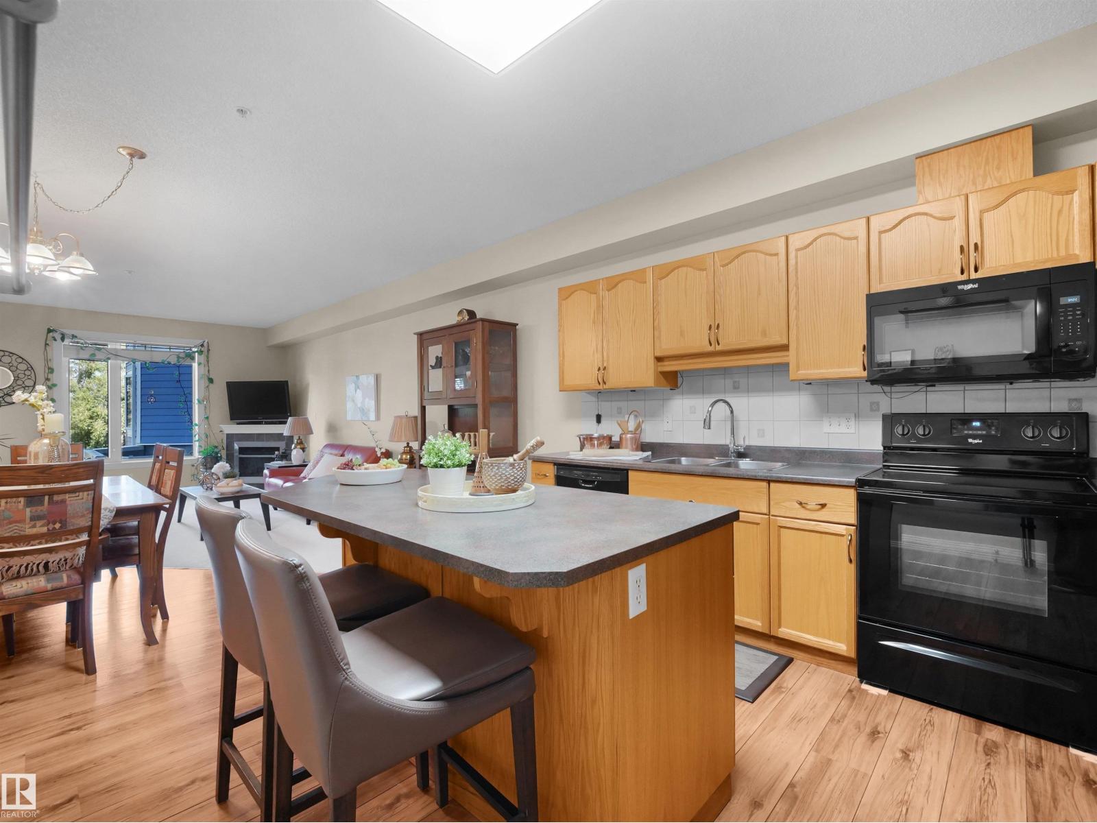 #206 12111 51 Av Nw Property Photo 10