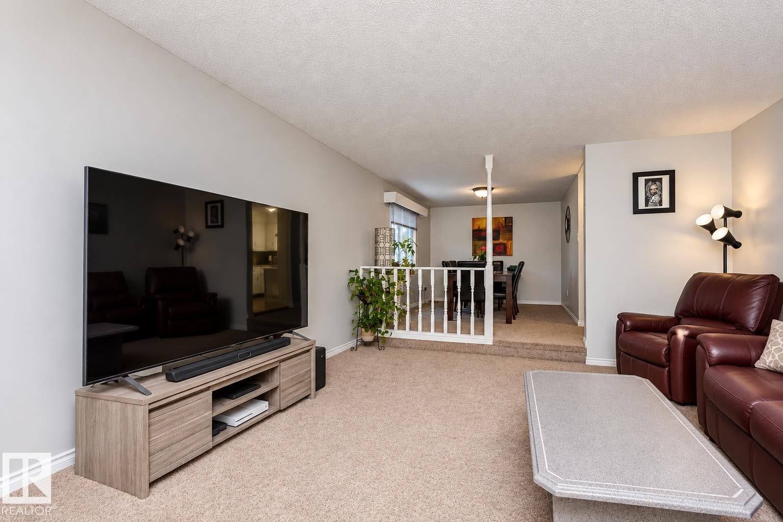 29 Grenfell Av Property Photo 3