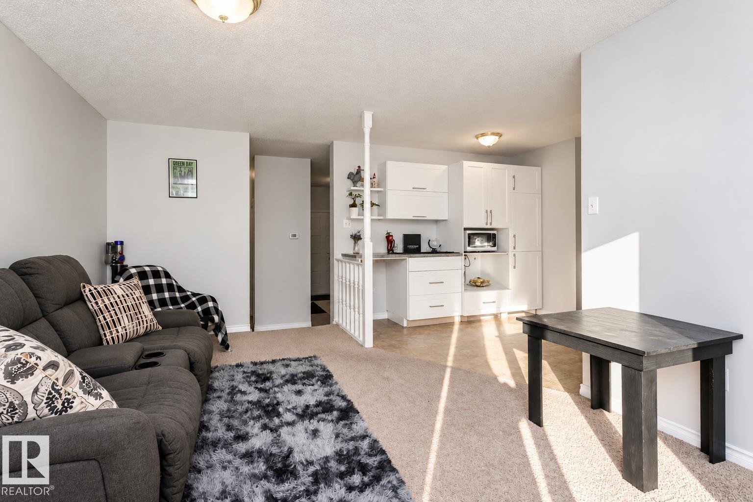 29 Grenfell Av Property Photo 7