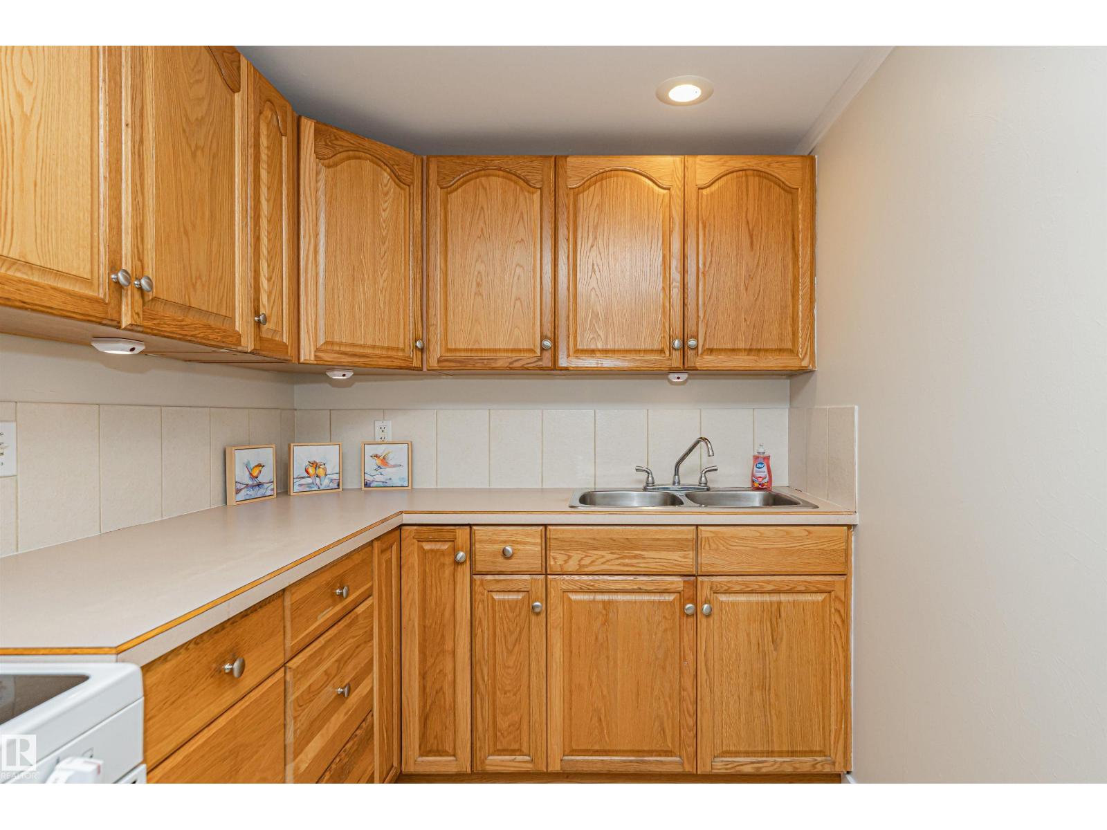 29 Grenfell Av Property Photo 25