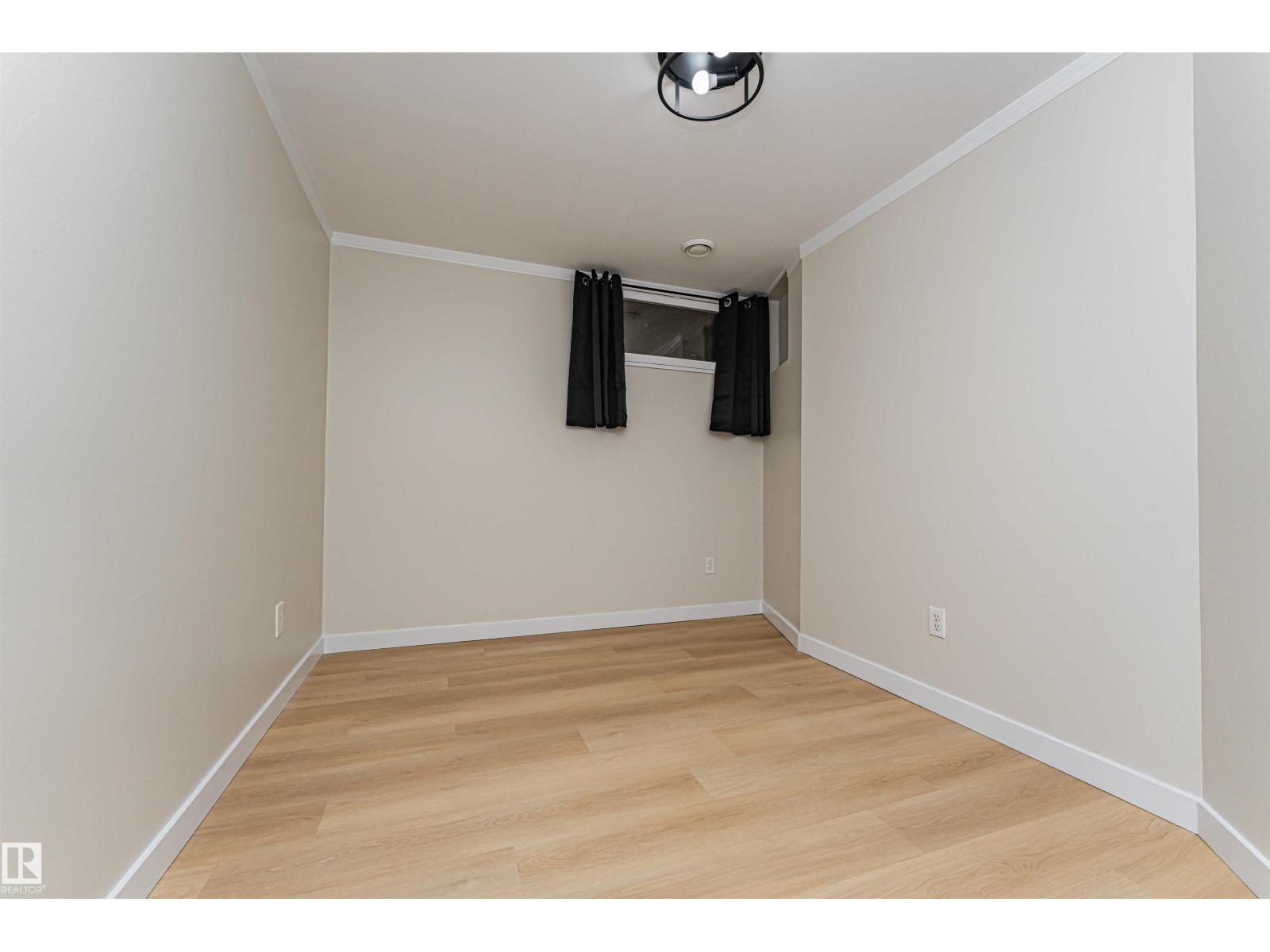 29 Grenfell Av Property Photo 34