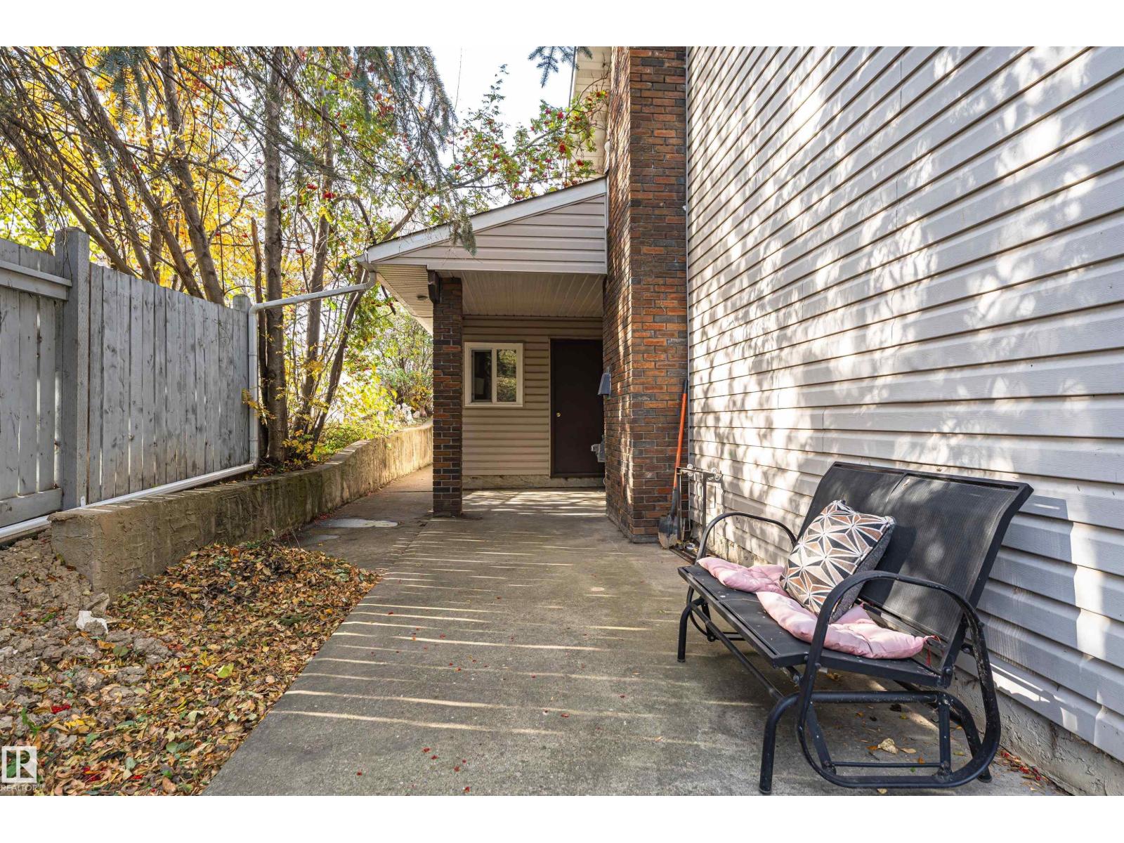 29 Grenfell Av Property Photo 43