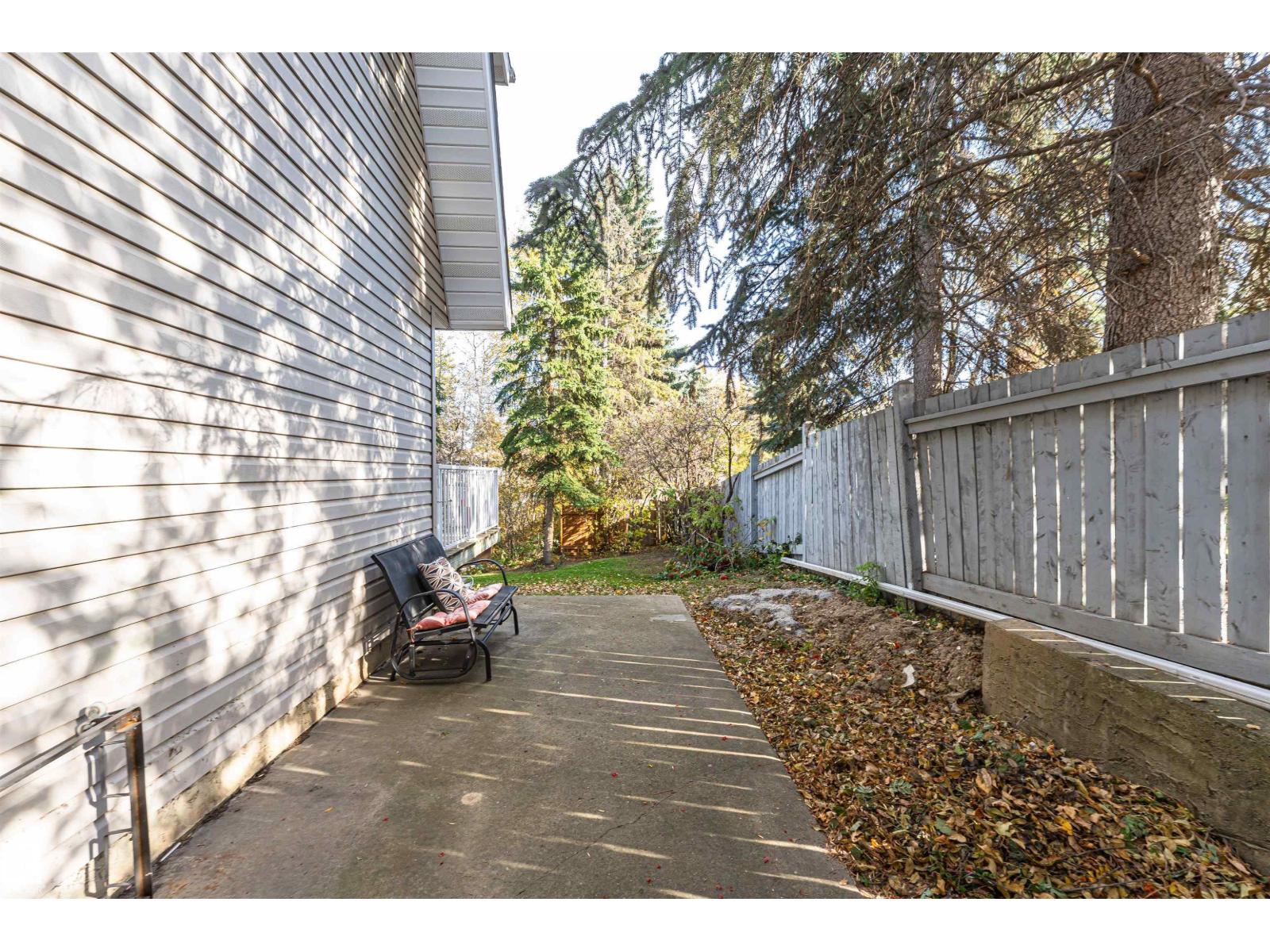 29 Grenfell Av Property Photo 44