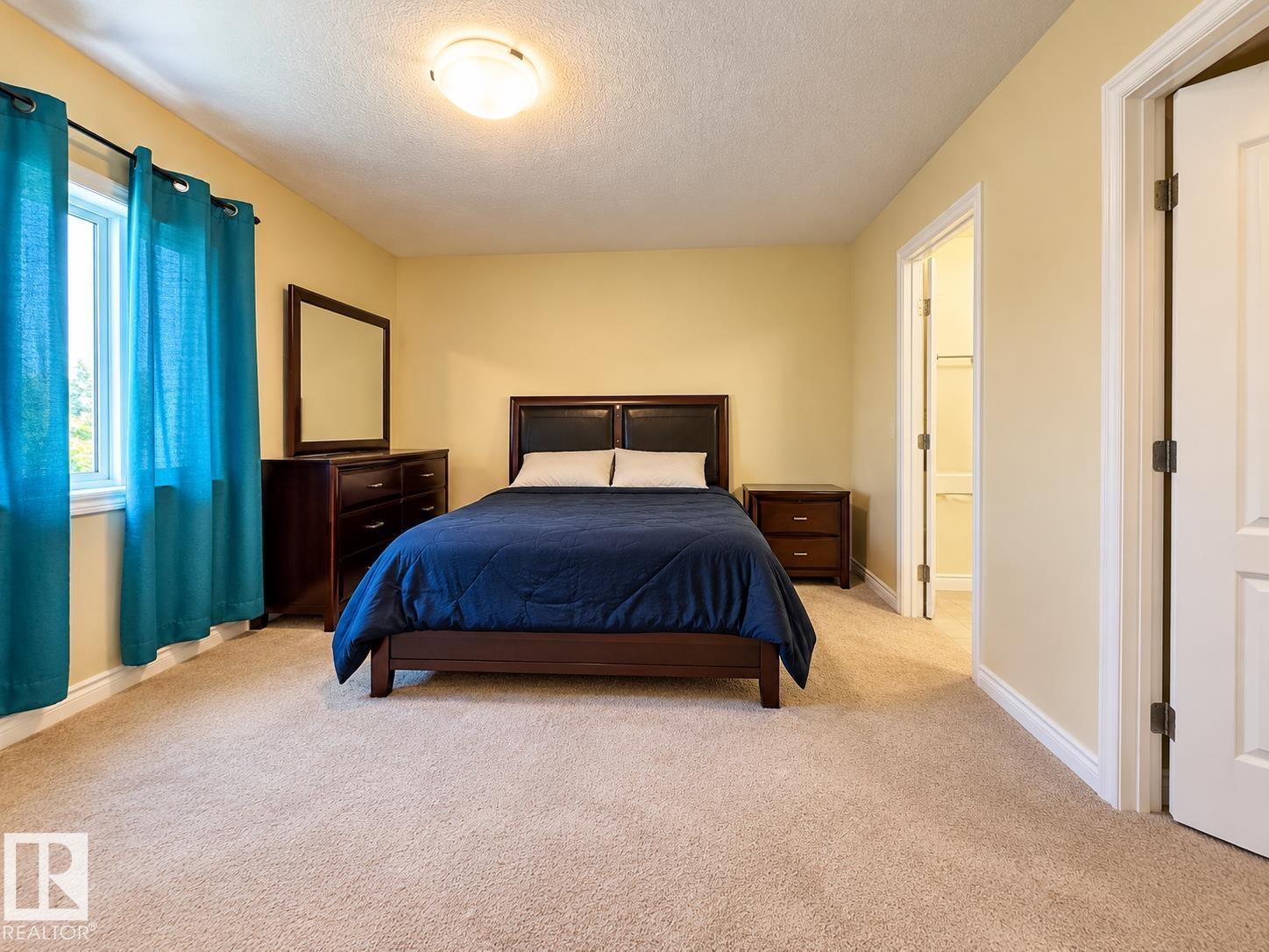 5637 51 Av Property Photo 9