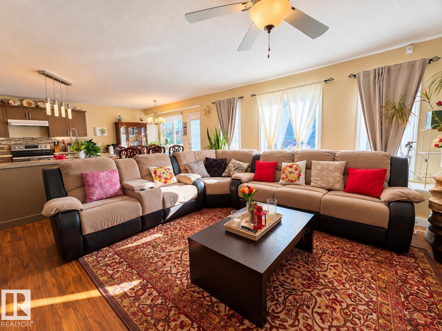 5637 51 Av Property Photo 19