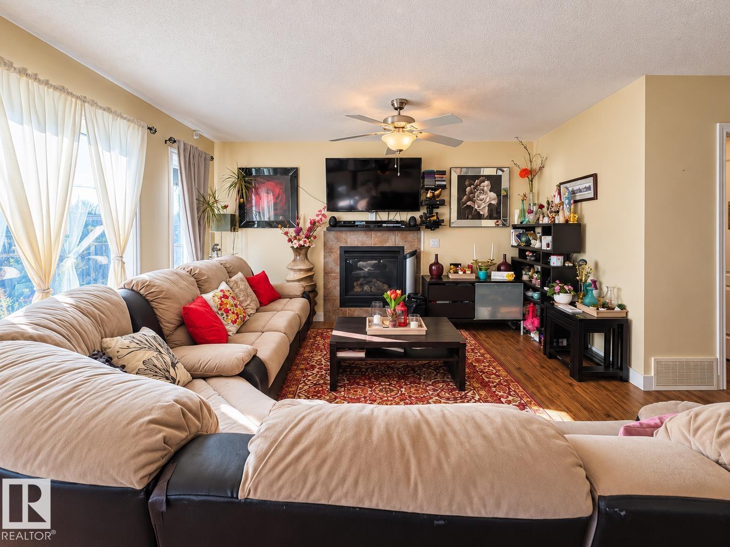 5637 51 Av Property Photo 25