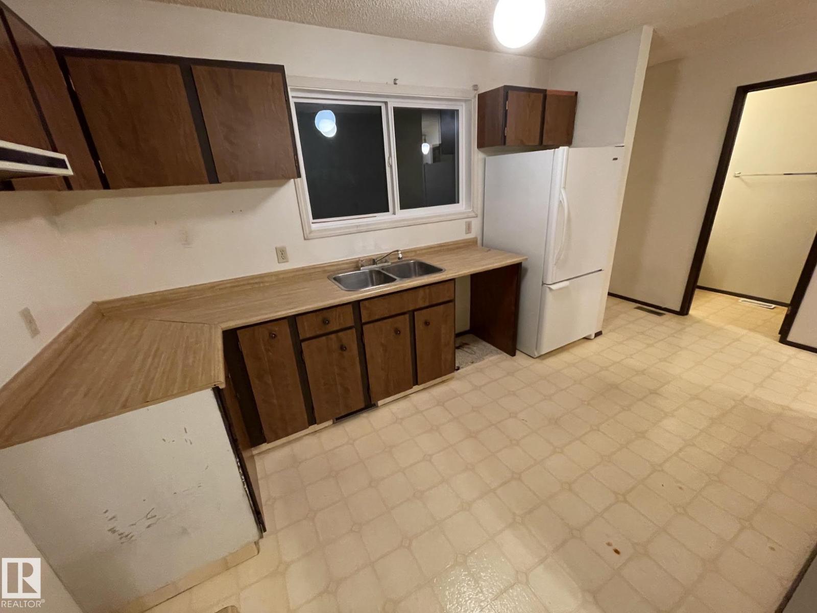 18223 74 Av Nw Property Photo 12