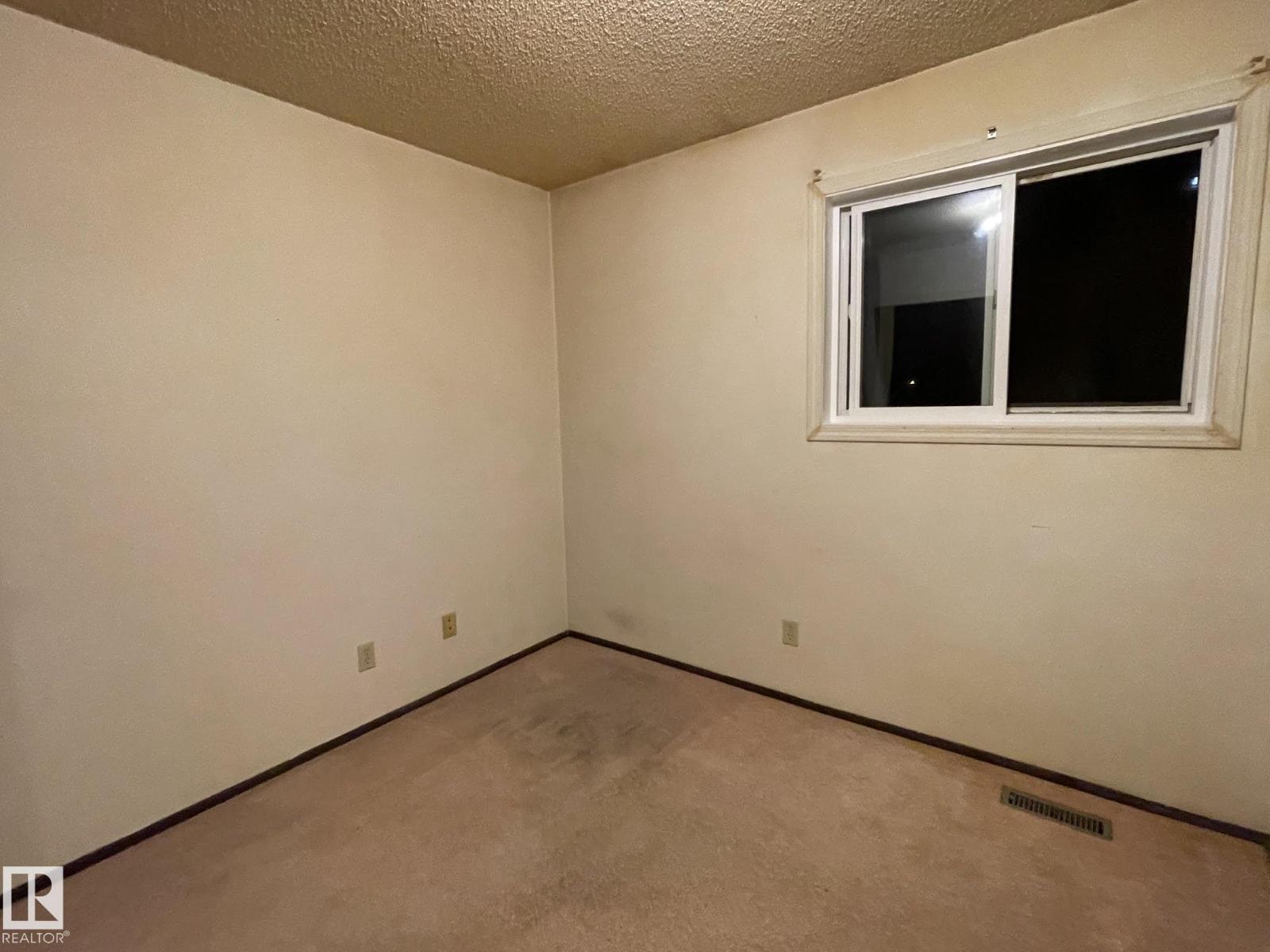 18223 74 Av Nw Property Photo 24