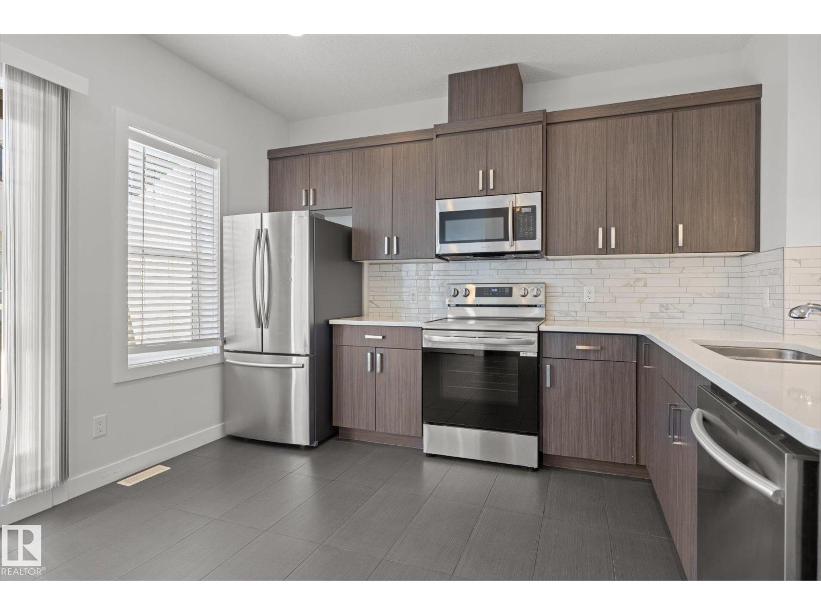 #16 723 172 St Sw Property Photo 15
