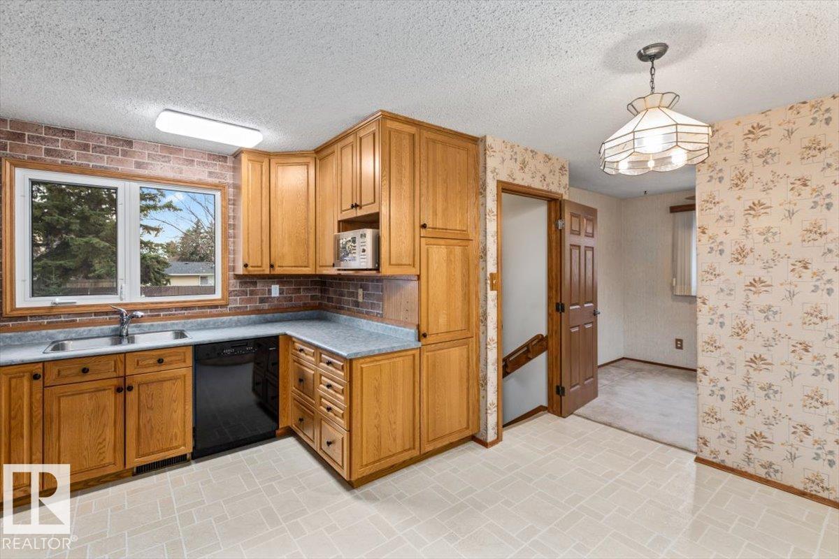 17 Garnet Cr Property Photo 12