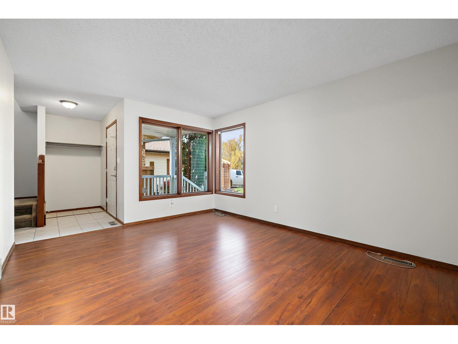 18923 82 Av Nw Property Photo 6
