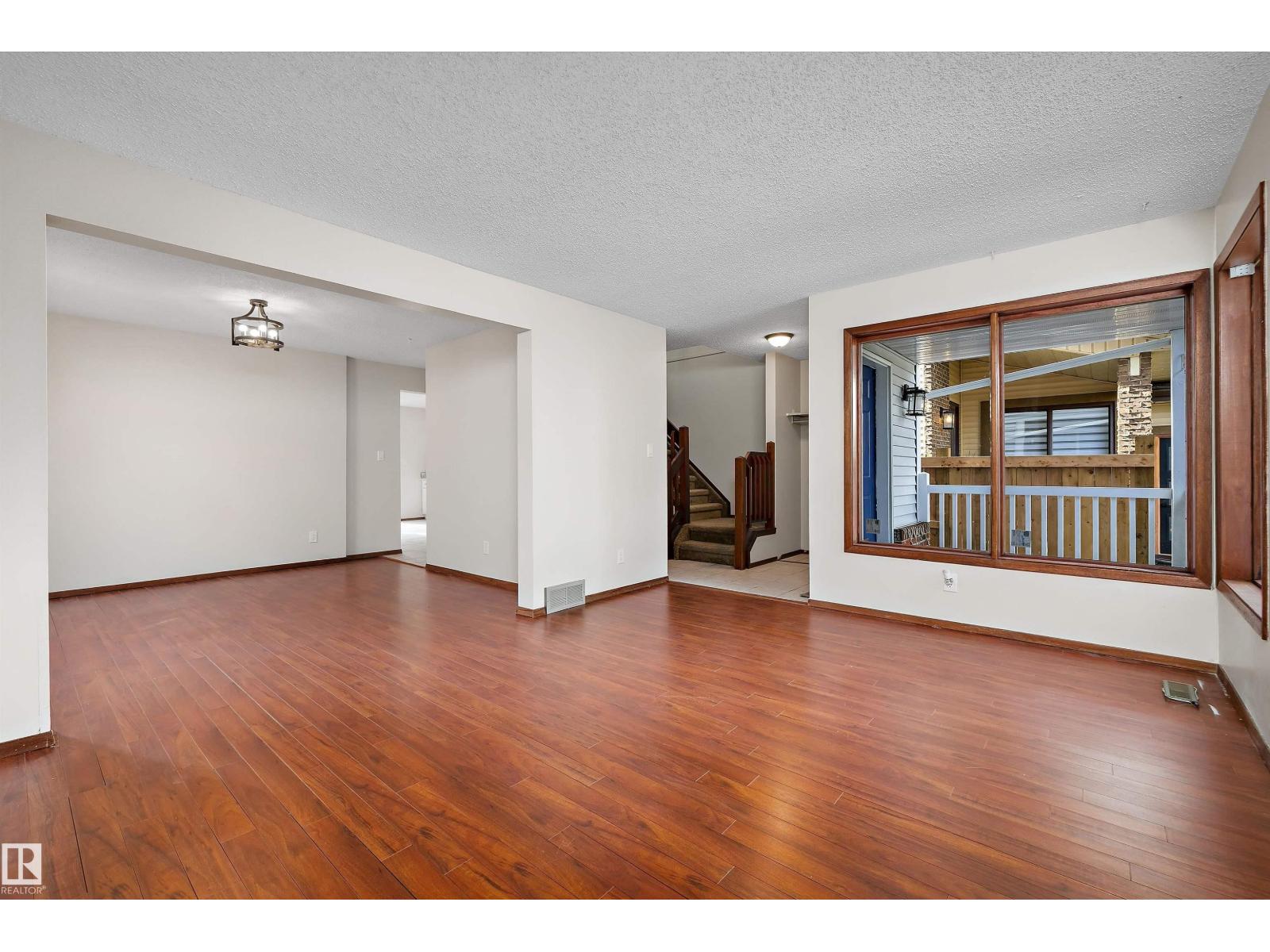 18923 82 Av Nw Property Photo 7