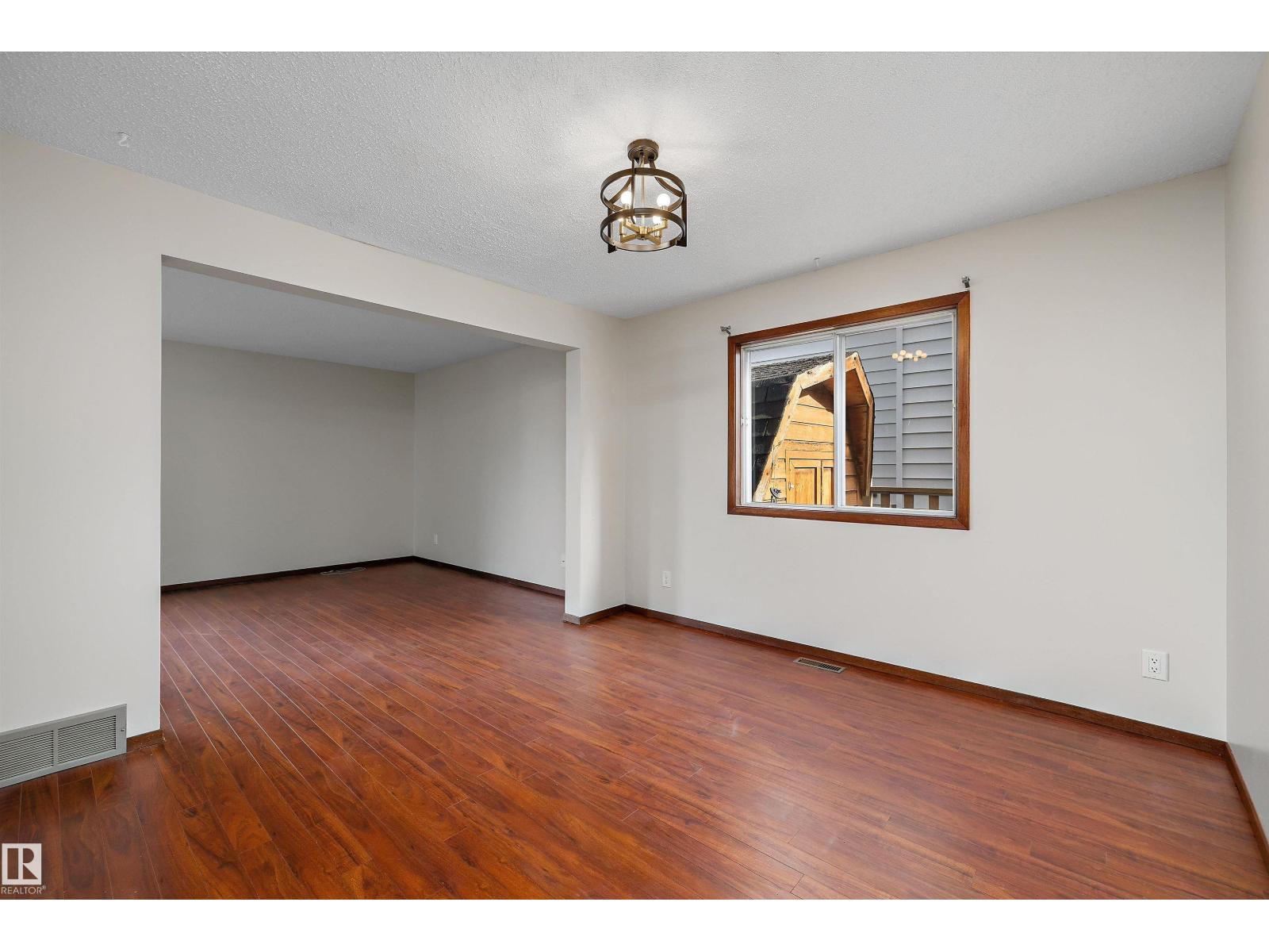 18923 82 Av Nw Property Photo 9