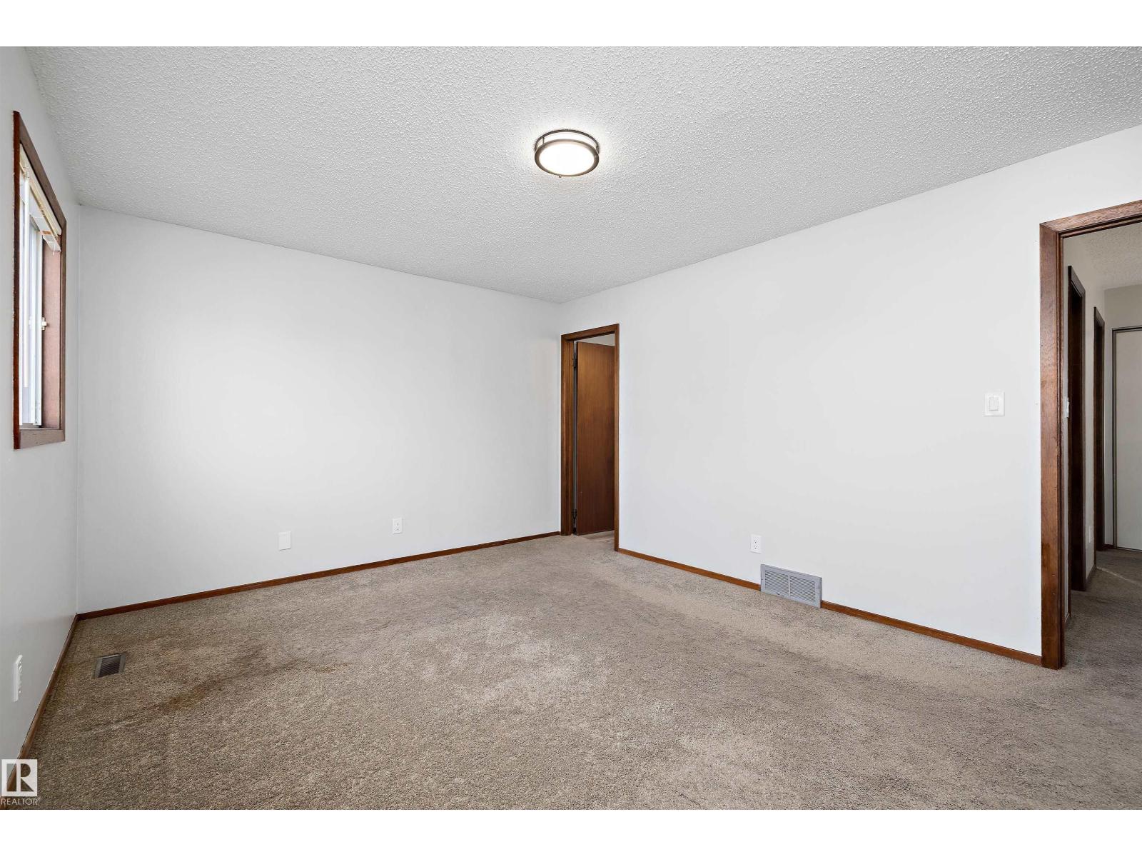 18923 82 Av Nw Property Photo 33