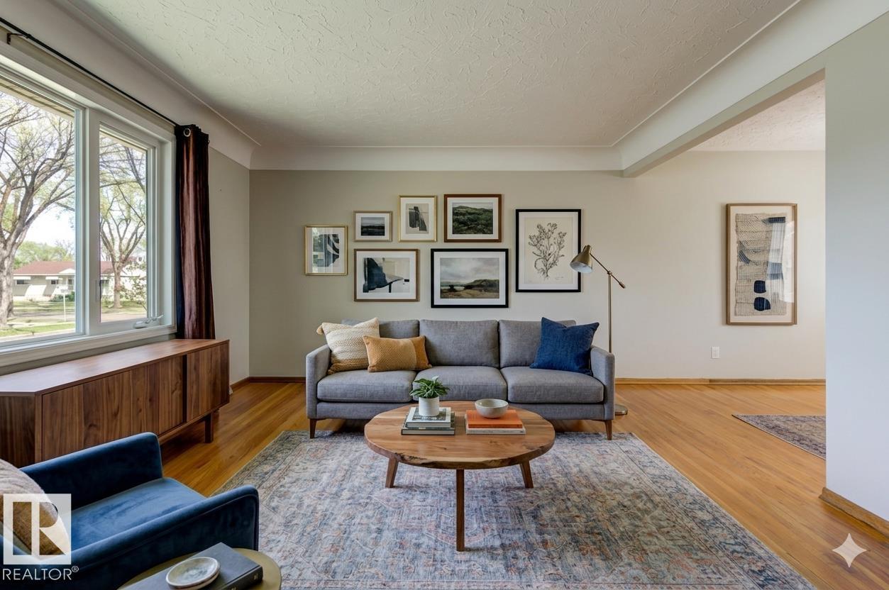 8511 64 Av Nw Property Photo 3