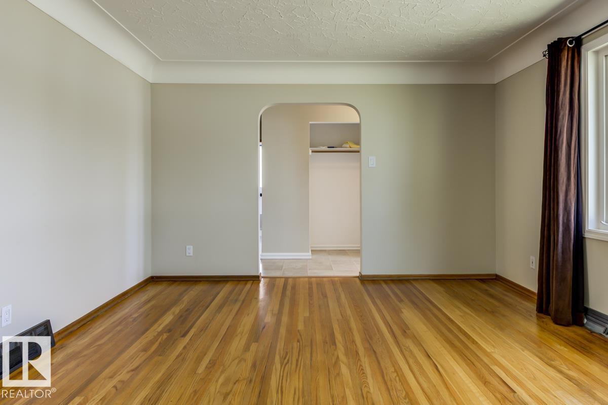 8511 64 Av Nw Property Photo 6