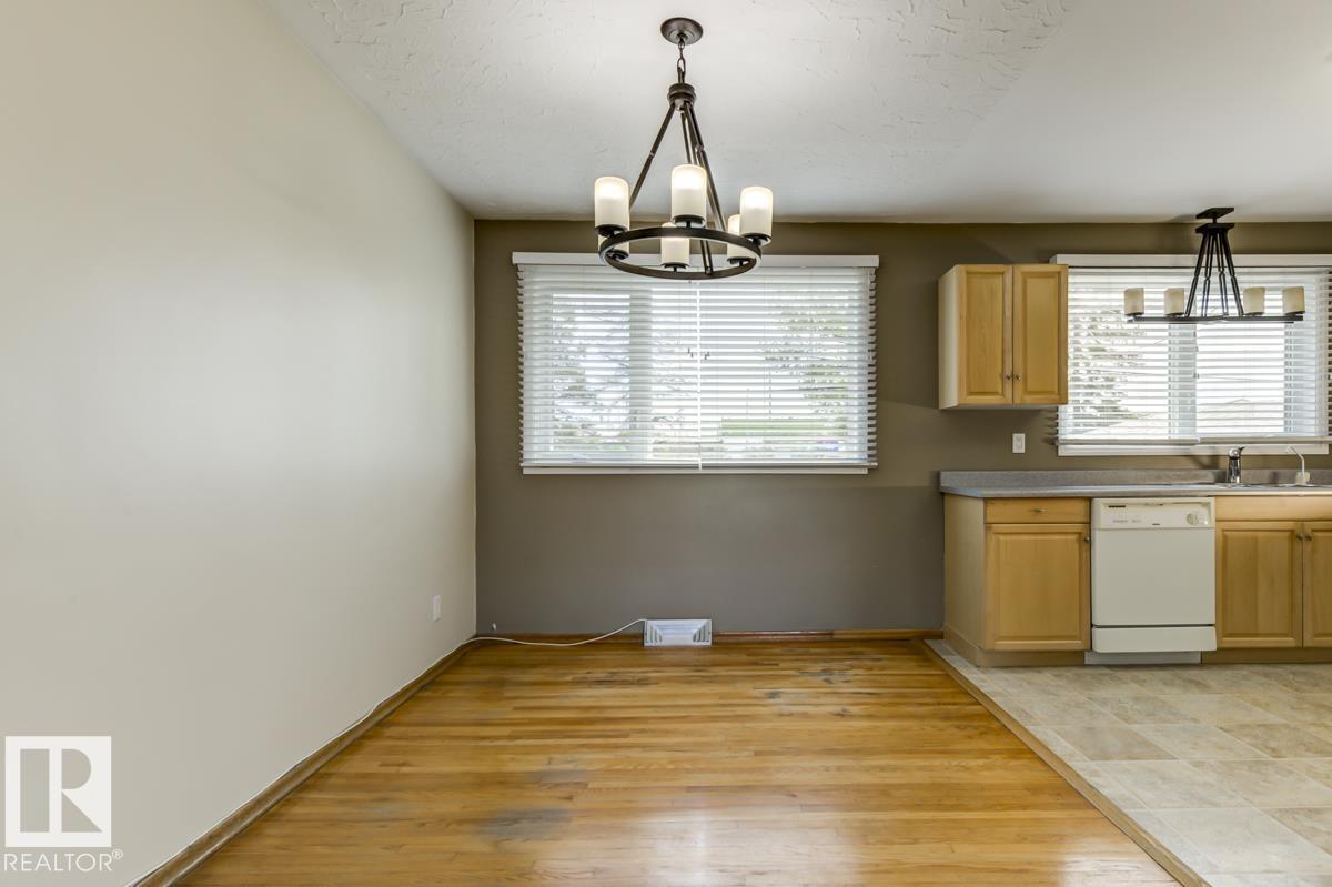 8511 64 Av Nw Property Photo 10