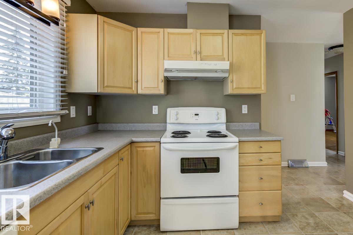 8511 64 Av Nw Property Photo 14