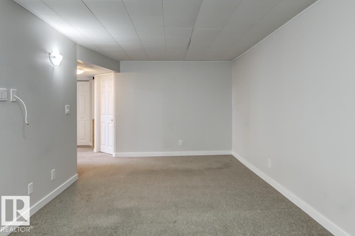 8511 64 Av Nw Property Photo 31