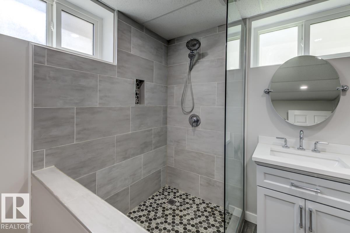 8511 64 Av Nw Property Photo 33