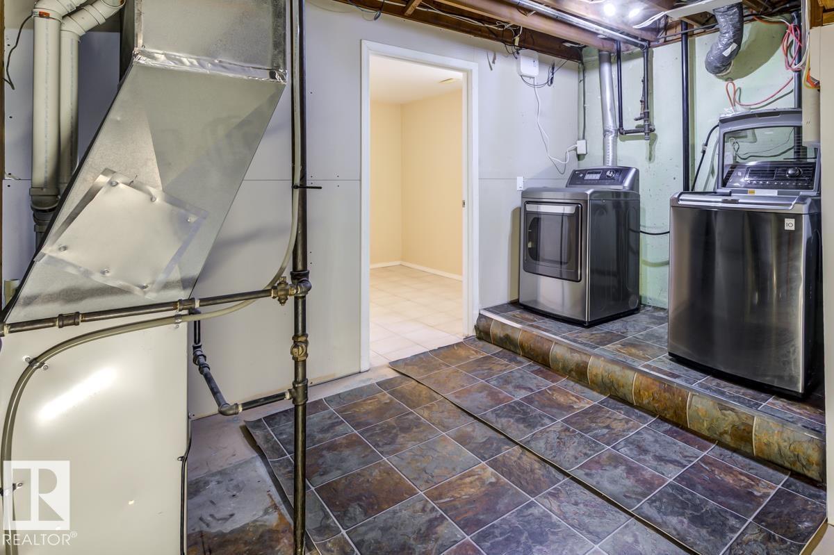 8511 64 Av Nw Property Photo 39