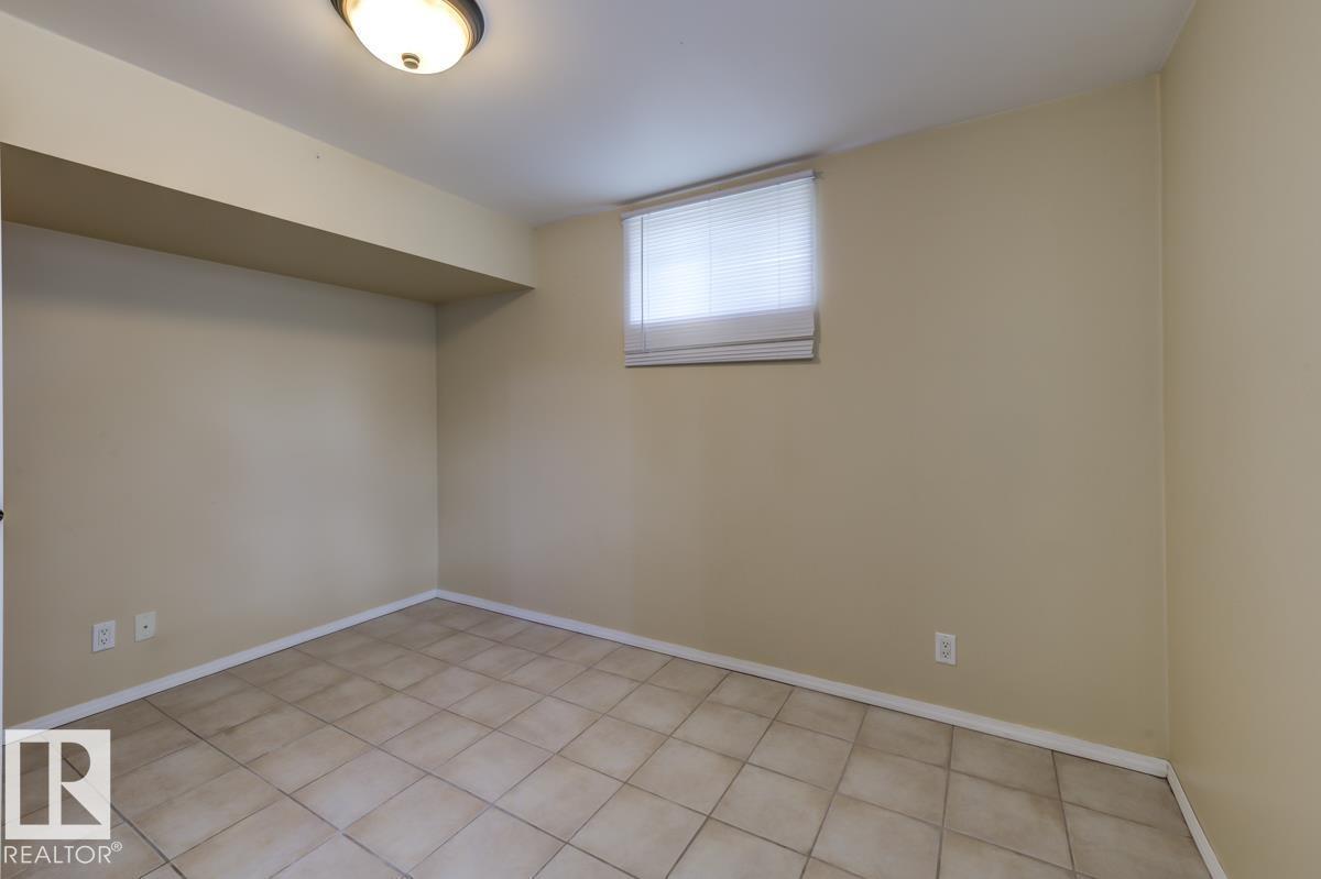 8511 64 Av Nw Property Photo 42