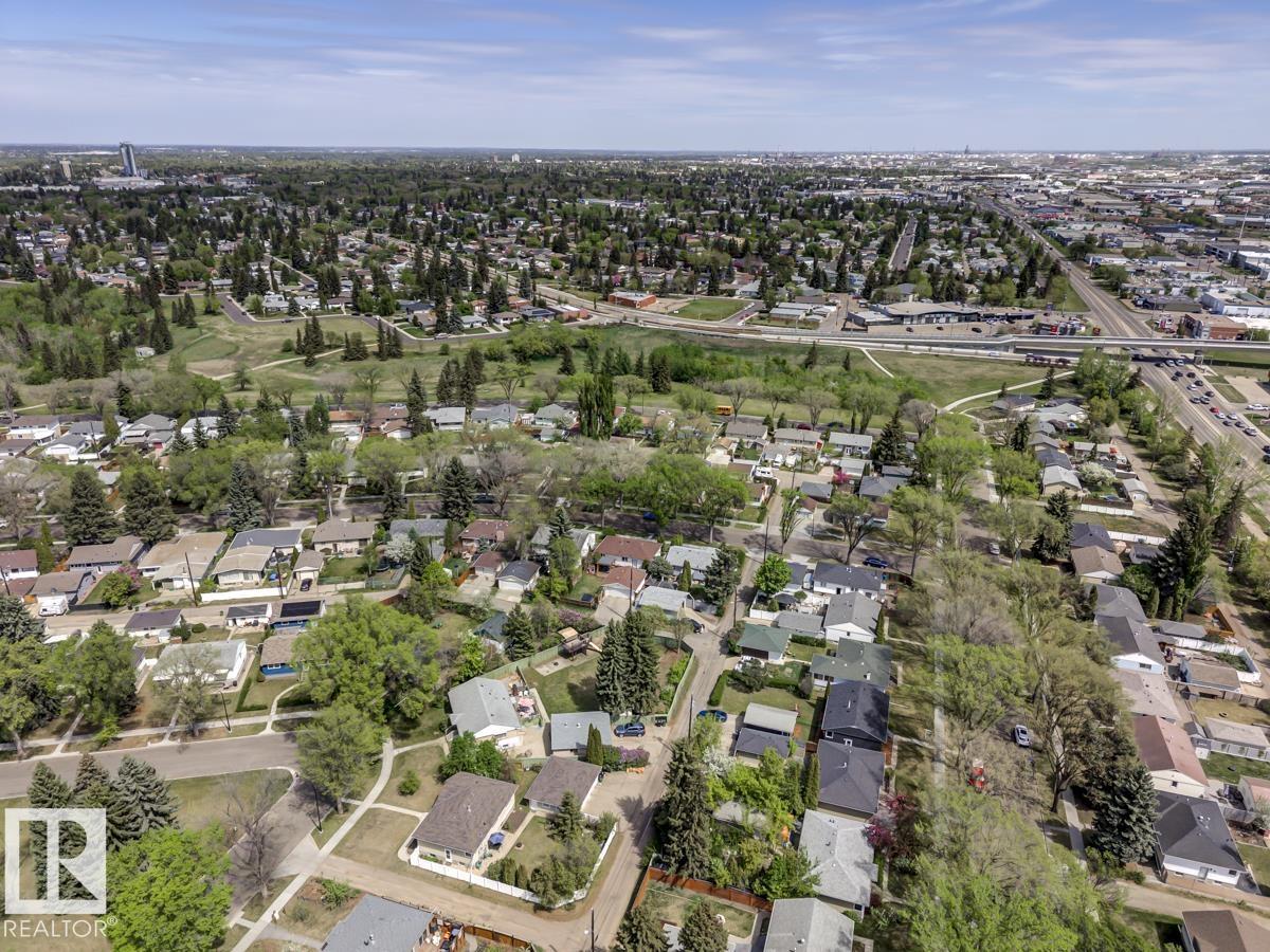 8511 64 Av Nw Property Photo 63