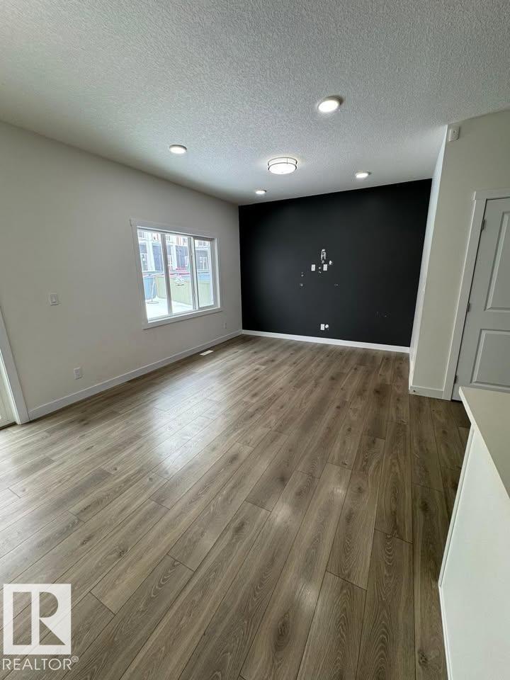 938 Daniels Loop Sw Property Photo 14