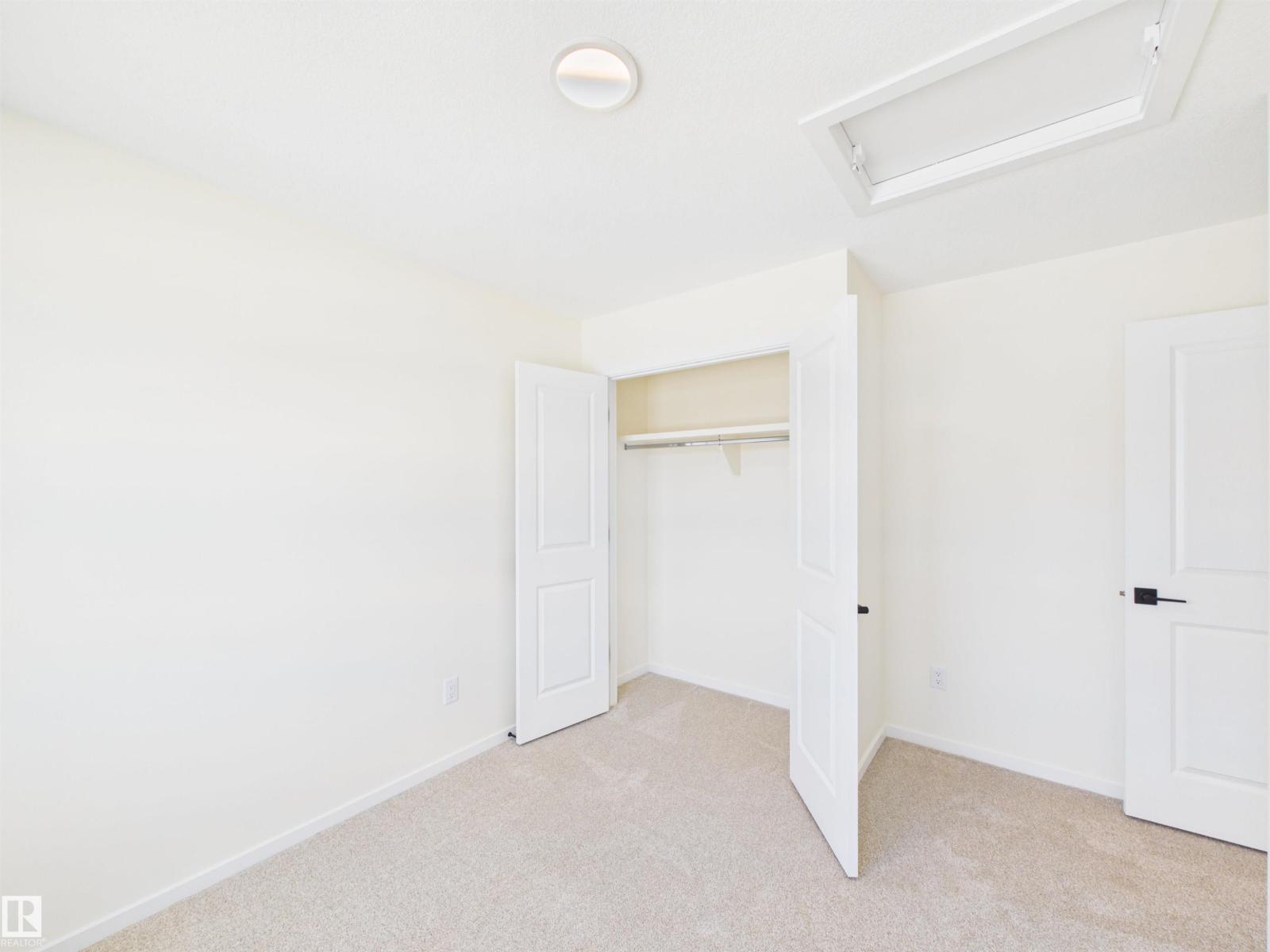 1092 Mcleod Av Property Photo 36