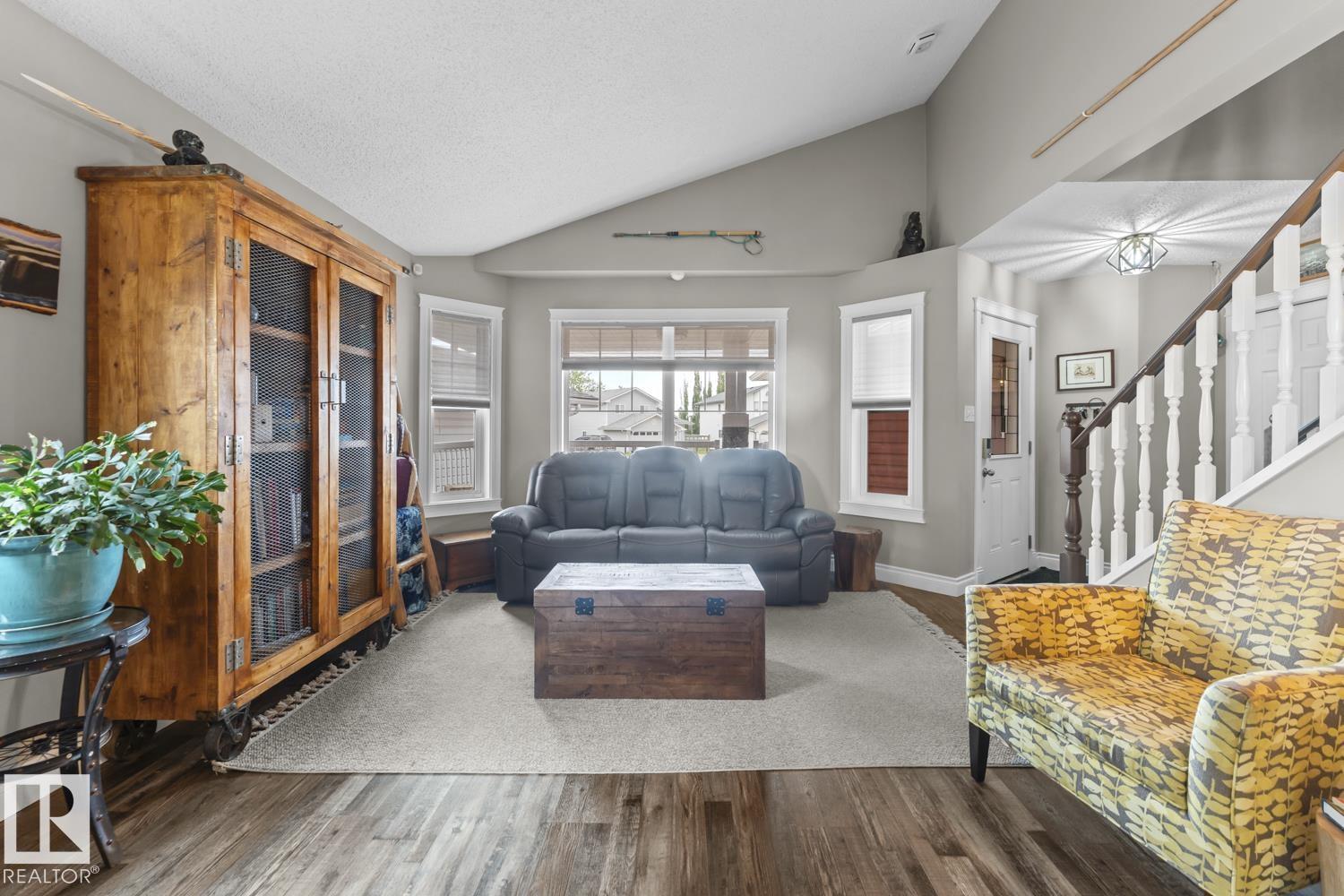 13 Sammut Pl Property Photo 4