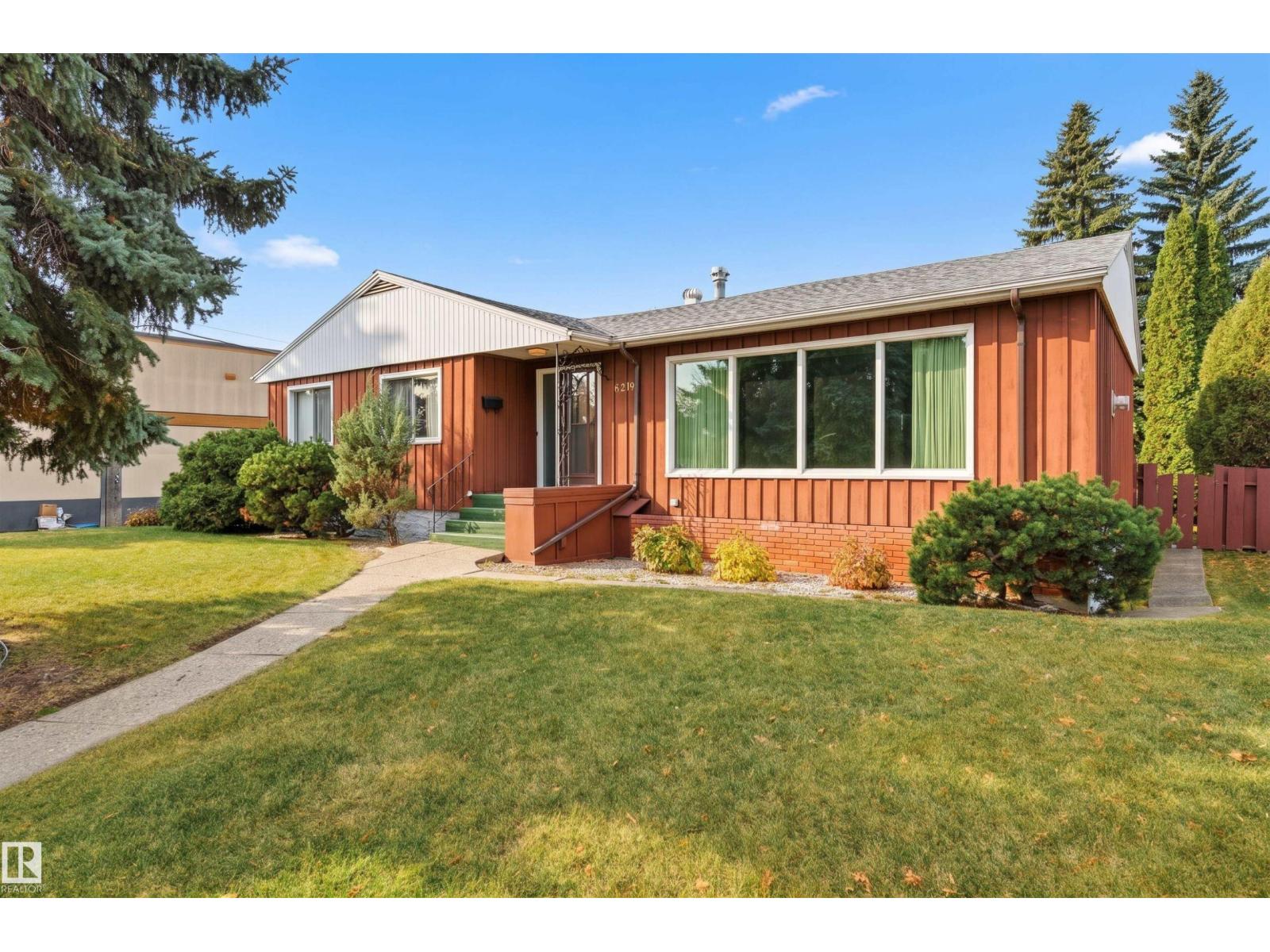 9708 142 St Nw Property Photo 1