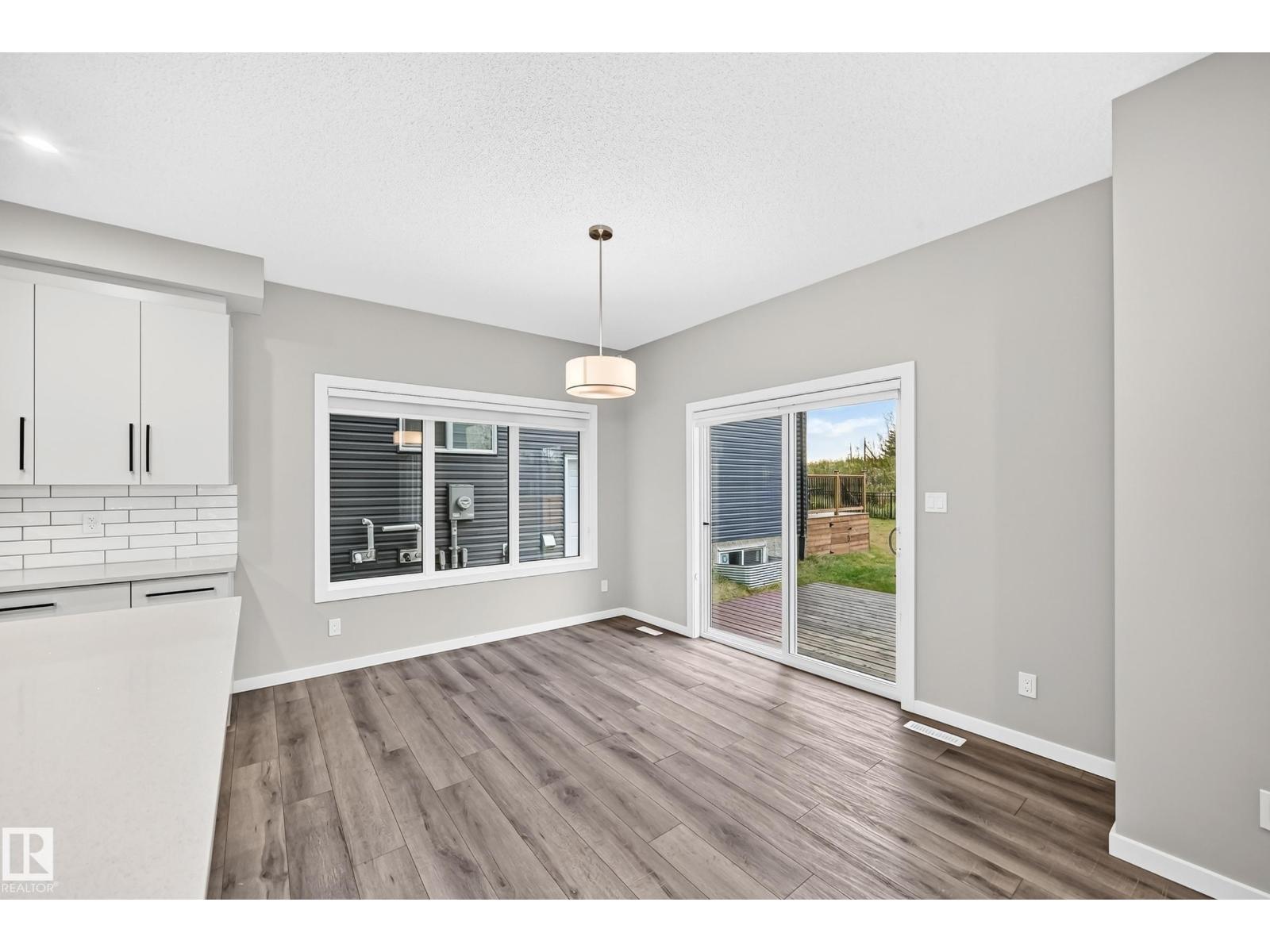 315 35 Av Nw Property Photo 17