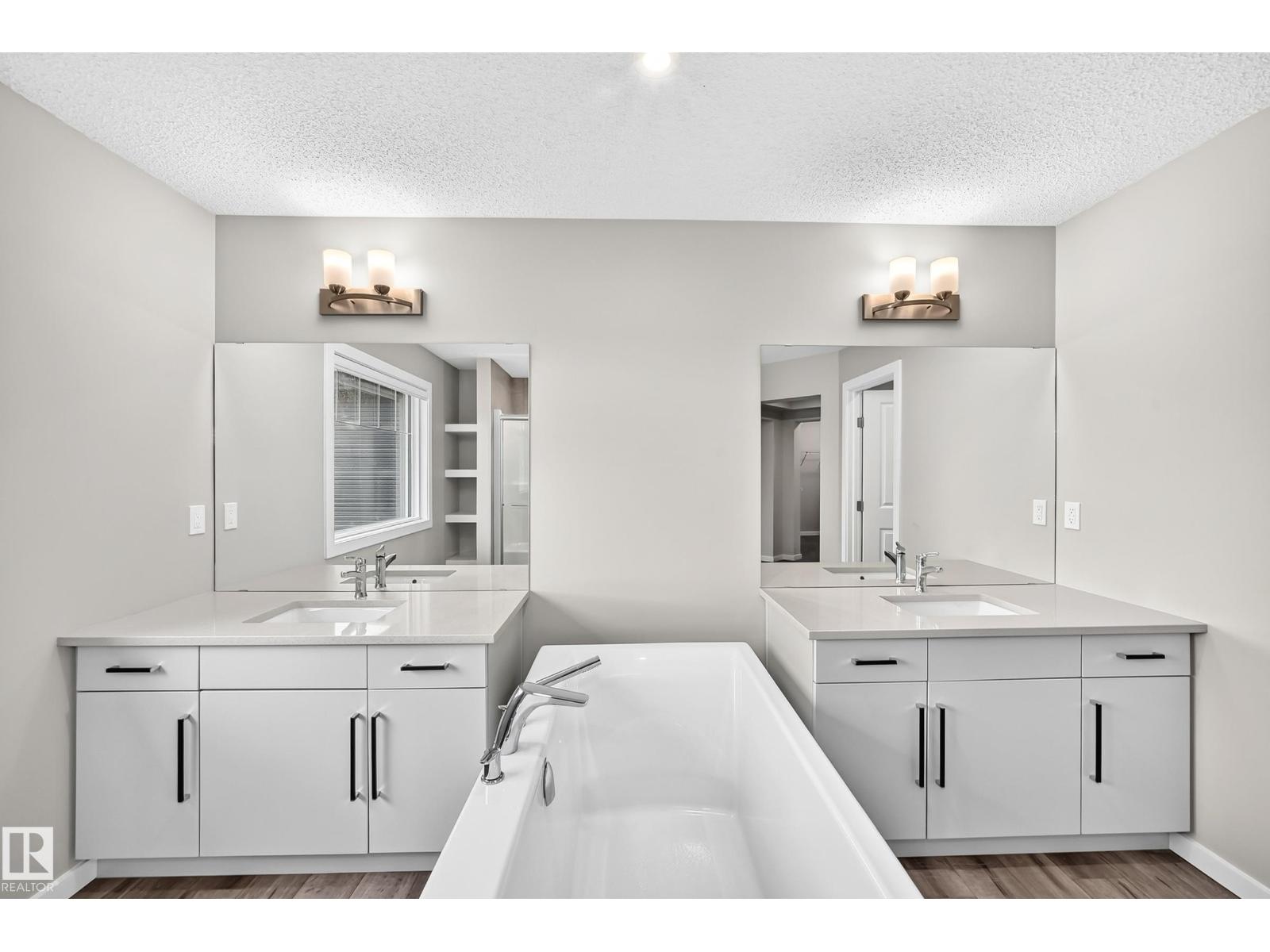 315 35 Av Nw Property Photo 23