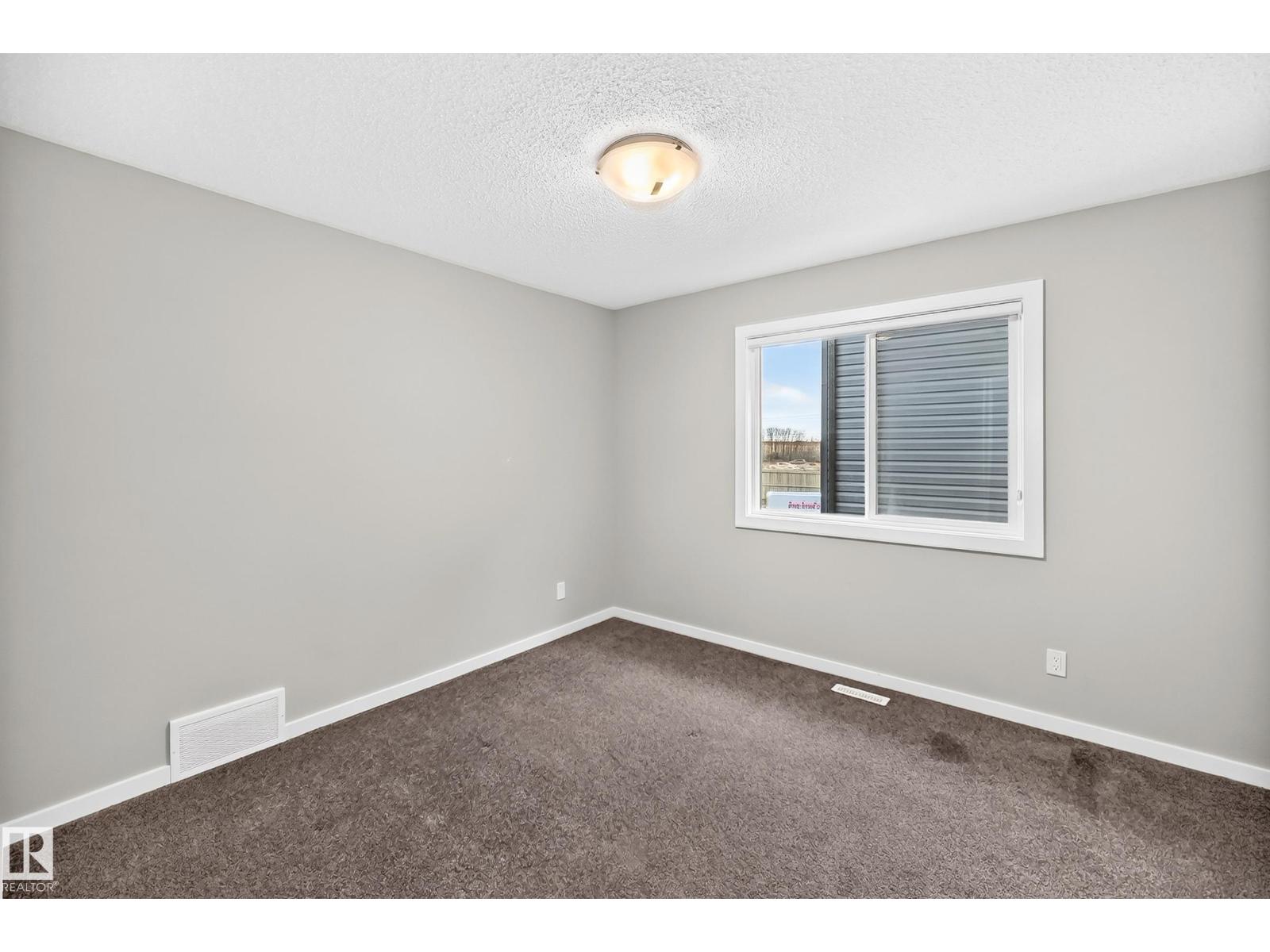 315 35 Av Nw Property Photo 27