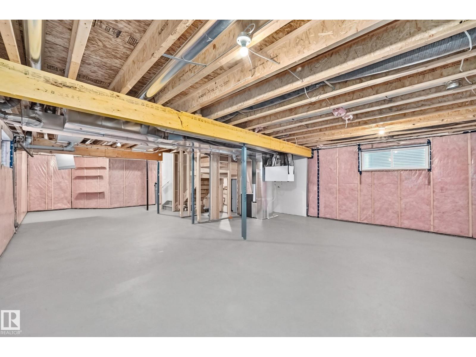 315 35 Av Nw Property Photo 32