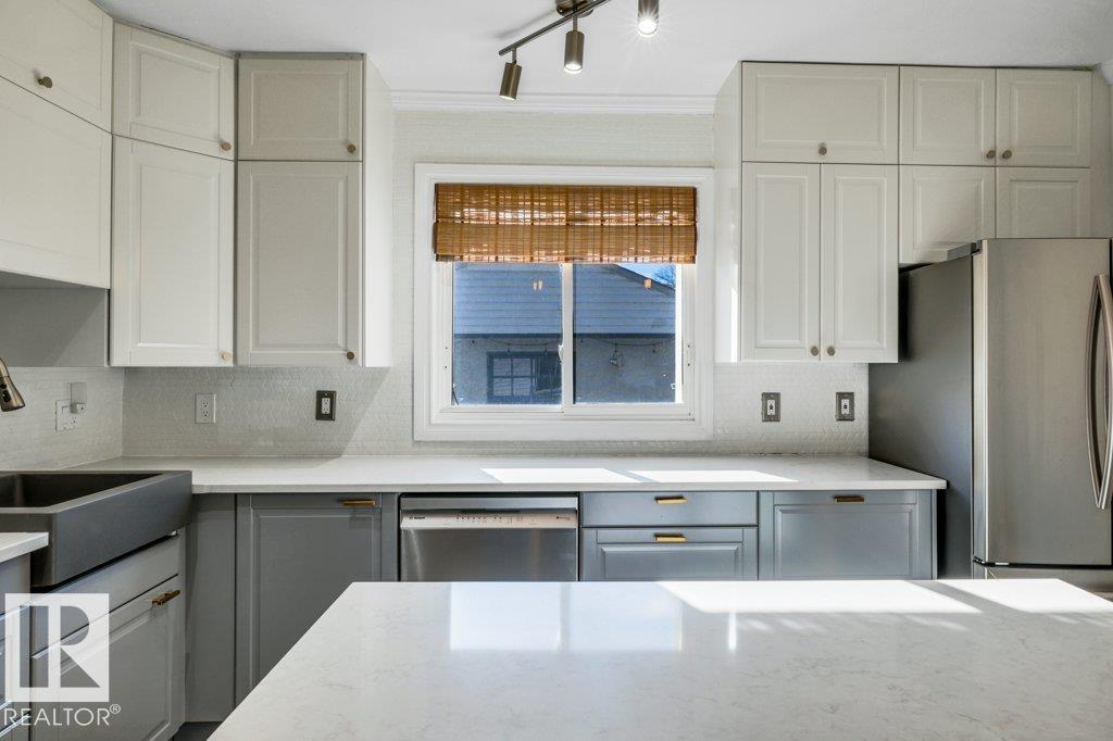 7747 79 Av Nw Property Photo 5