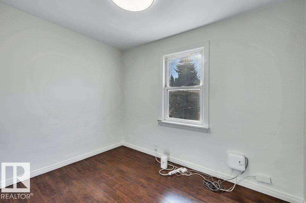 7747 79 Av Nw Property Photo 14
