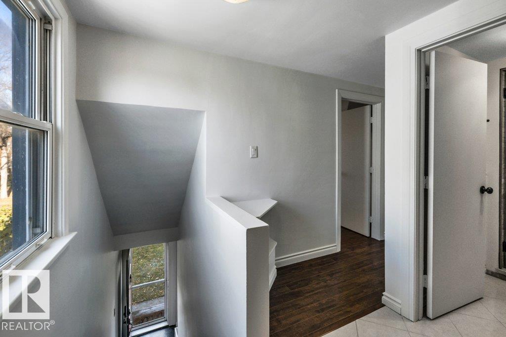 7747 79 Av Nw Property Photo 18