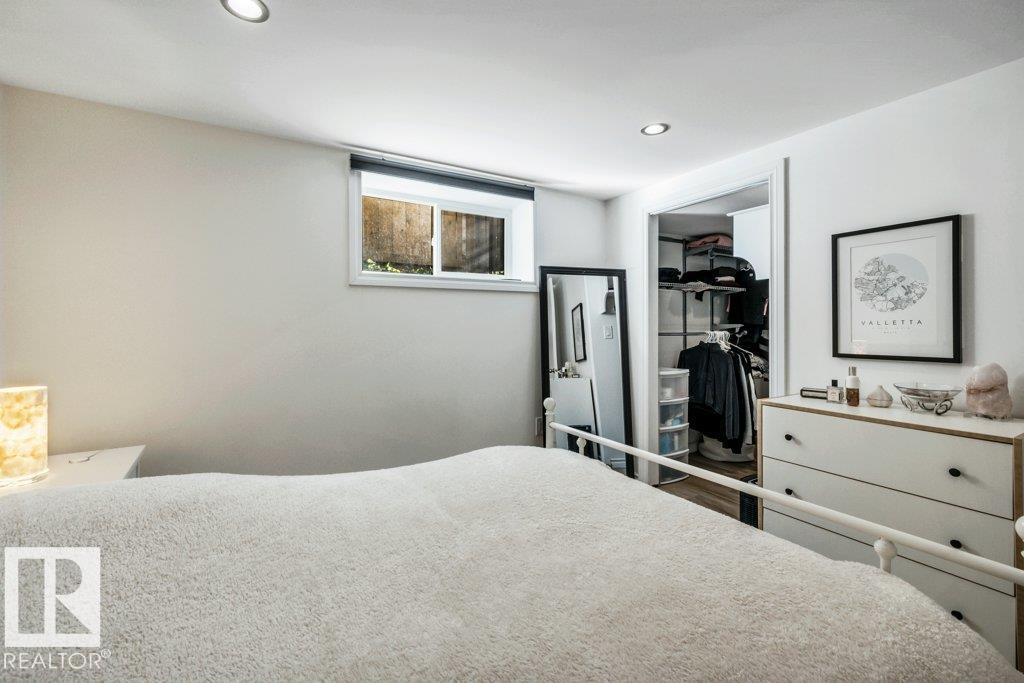 7747 79 Av Nw Property Photo 36