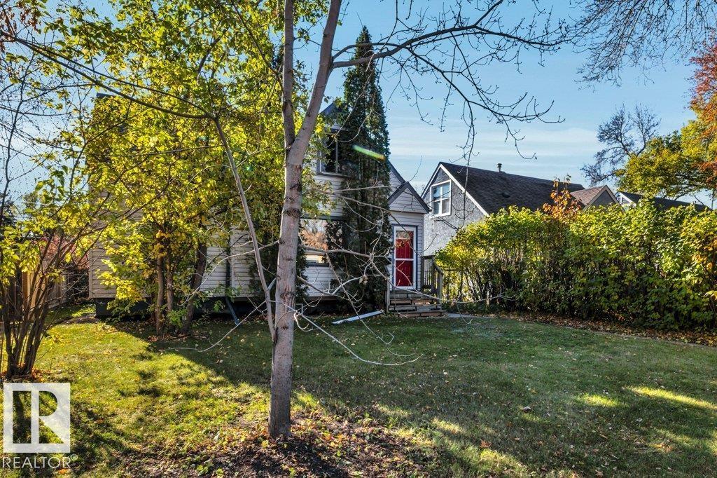 7747 79 Av Nw Property Photo 47