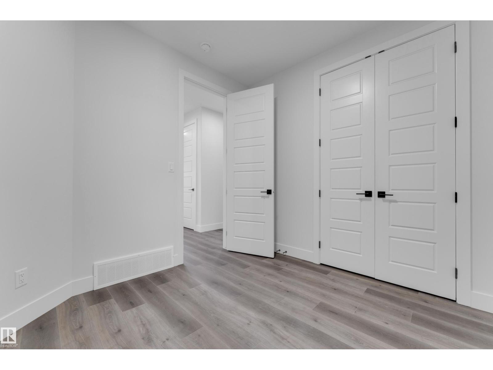 4319 36 St Property Photo 10